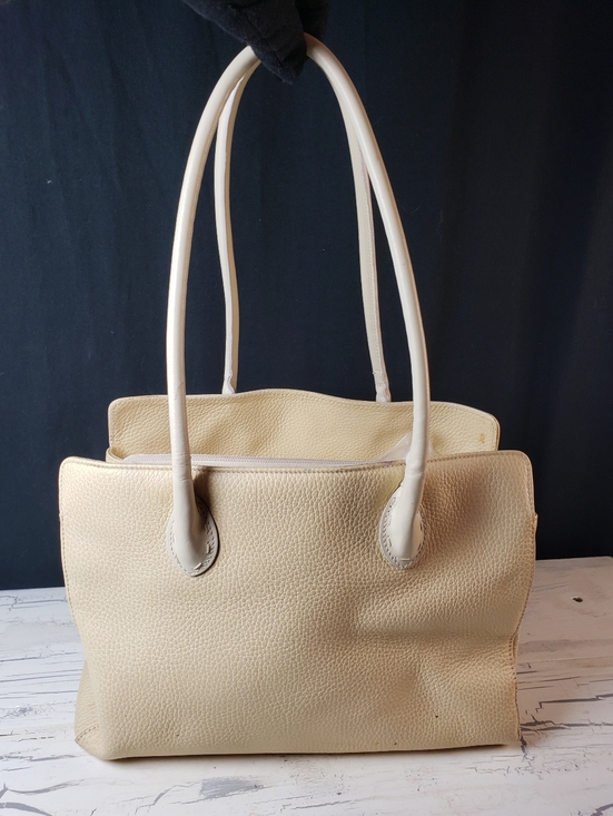 Desmo Handbags - Desmo Vintage Italian Shoulder Bag in Pastel Yellow - Medium Size Bag